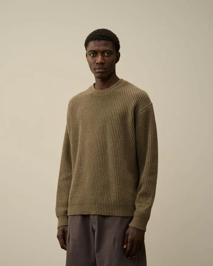 CP Company Jumpers Lambswool GRS Boxy Crew Neck Ribbed Knit Walnut Beige 8211 Man