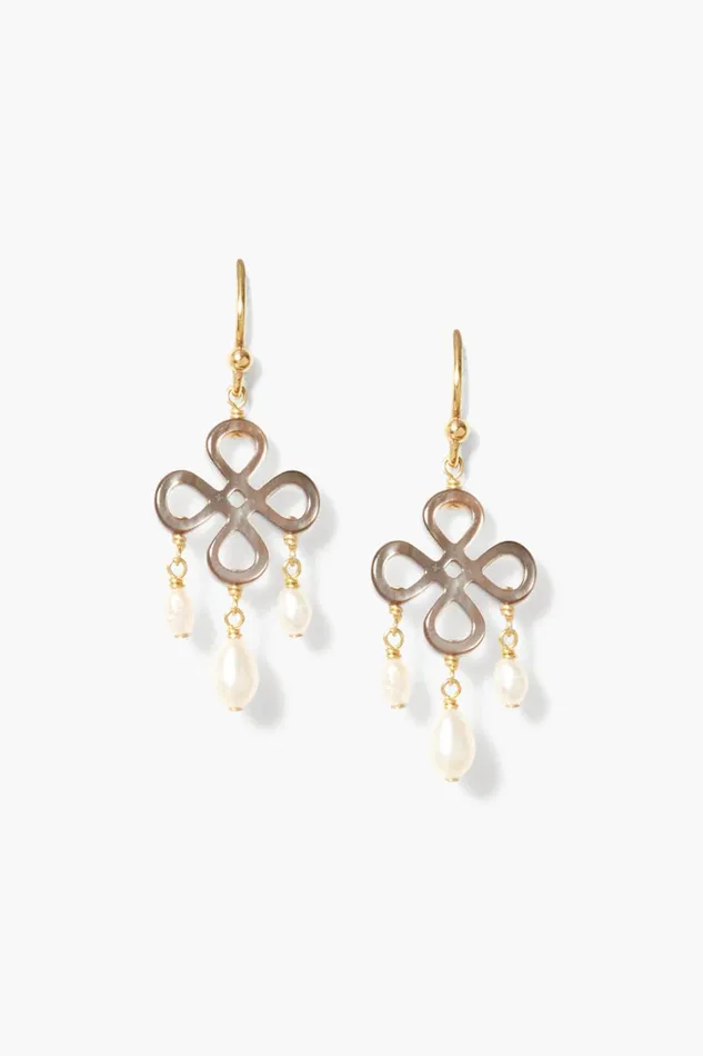 Chan Luu Earrings Women Clover Chandelier Earrings White Pearl