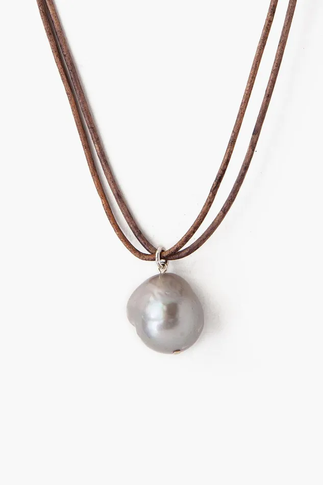 Chan Luu Necklaces Women Grey Baroque Pearl On Leather Cord Necklace