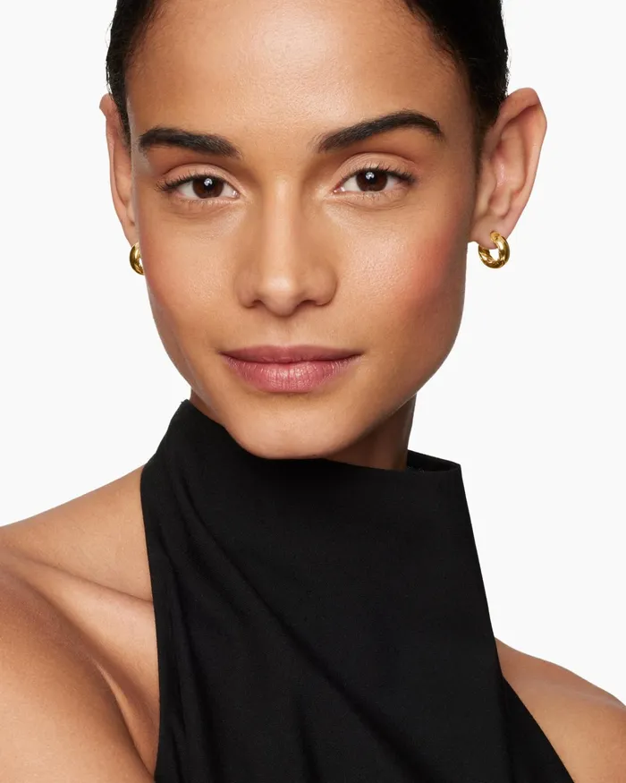 DY Mercer Micro Hoop Earrings In 18K Yellow Gold 134mm Women David Yurman Hoop DY Mercer Micro Hoop Earrings In 18K Yellow Gold 134mm Women David Yurman Hoop