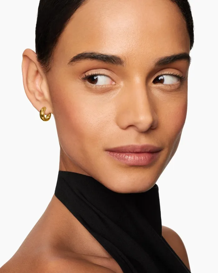 DY Mercer Micro Hoop Earrings In 18K Yellow Gold 134mm Women David Yurman Hoop DY Mercer Micro Hoop Earrings In 18K Yellow Gold 134mm Women David Yurman Hoop