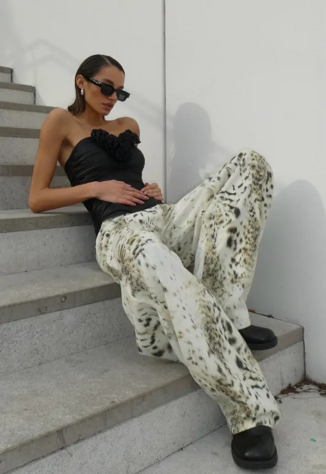 Lioness Fashion HORSESHOE JEAN Snow Leopard Women Bottoms Lioness Fashion HORSESHOE JEAN Snow Leopard Women Bottoms