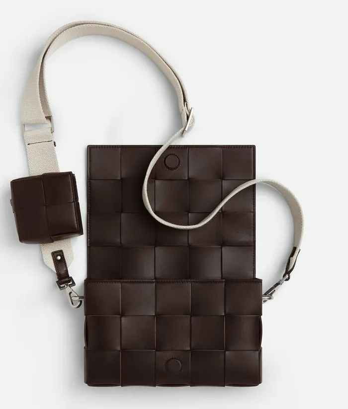 Men Bottega Veneta Crossbody Cassette With Versatile Strap Fondantnatural