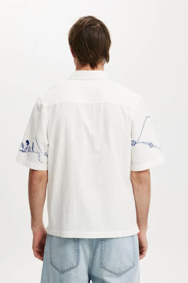 Men Shirts and Polos Cotton On Cabana Short Sleeve Shirt White Floral Men Shirts and Polos Cotton On Cabana Short Sleeve Shirt White Floral
