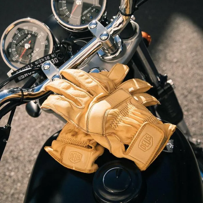 MensWomens Deus Ex Machina Gloves Taka Gripping Gloves 8211 Tan Tan MensWomens Deus Ex Machina Gloves Taka Gripping Gloves 8211 Tan Tan