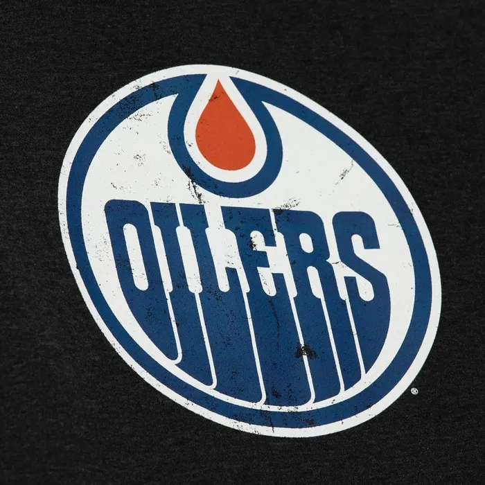Mitchell and Ness Distressed Logo Hoody Edmonton Oilers Men Hoodies and Sweatshirts Mitchell and Ness Distressed Logo Hoody Edmonton Oilers Men Hoodies and Sweatshirts