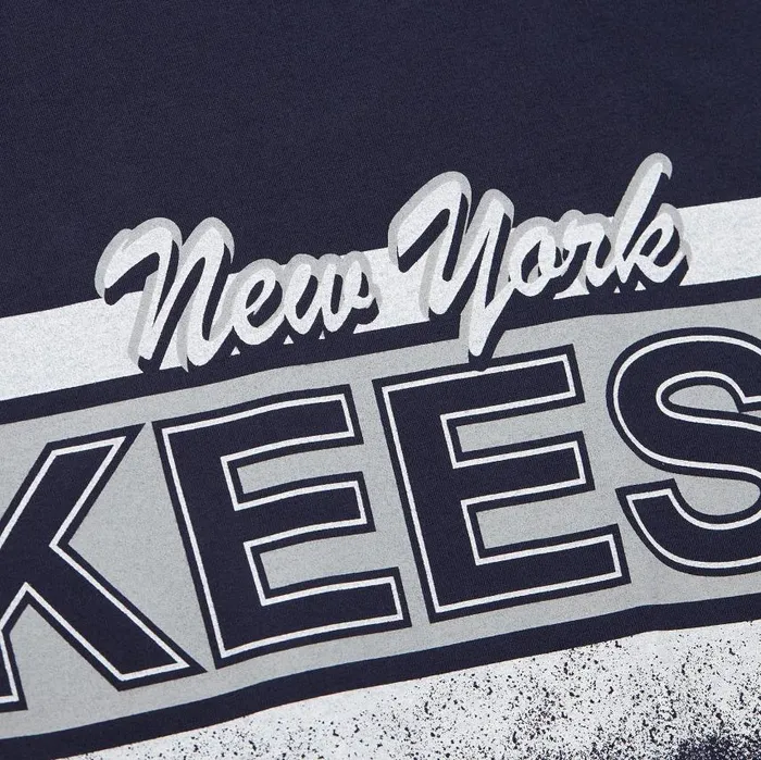 Mitchell and Ness Fashion Oversized SS Tee Vintage Logo New York Yankees Men TShirts and Tops Mitchell and Ness Fashion Oversized SS Tee Vintage Logo New York Yankees Men TShirts and Tops