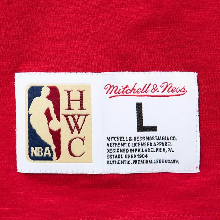 Mitchell and Ness Legendary Slub SS Tee Vintage Logo Chicago Bulls Men TShirts and Tops Mitchell and Ness Legendary Slub SS Tee Vintage Logo Chicago Bulls Men TShirts and Tops