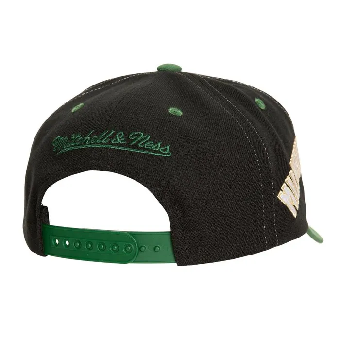 Mitchell and Ness Overbite Pro Snapback Milwaukee Bucks Men Hats and Headwear Mitchell and Ness Overbite Pro Snapback Milwaukee Bucks Men Hats and Headwear