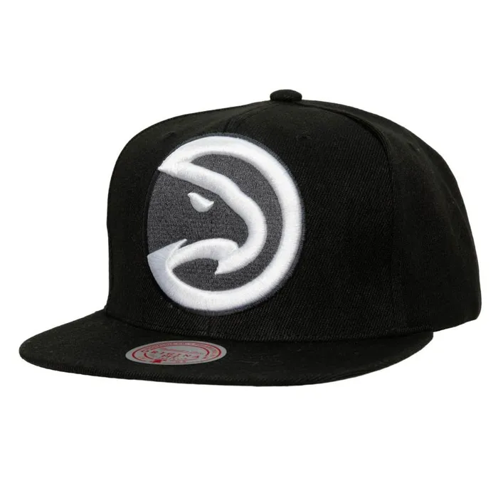 Mitchell and Ness XL BWG Snapback Atlanta Hawks Men Hats and Headwear