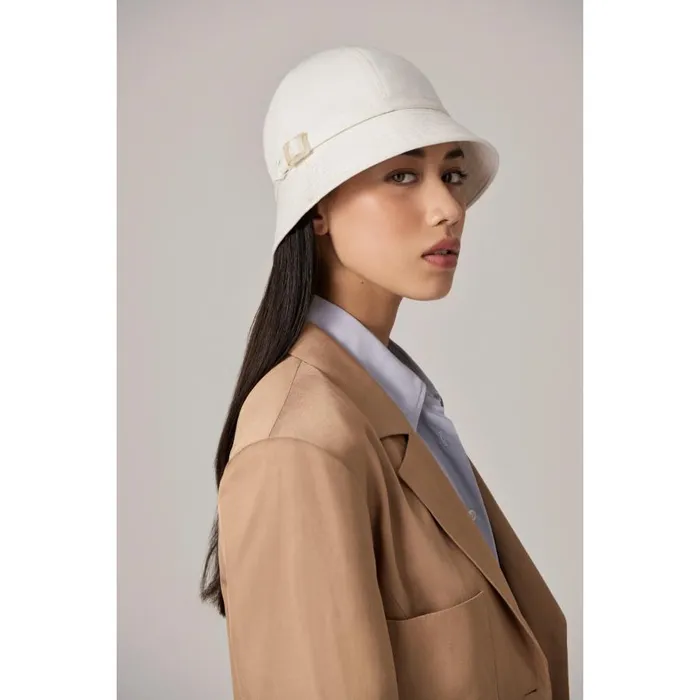 Round Crown Hats Helen Kaminski Alizee Off White