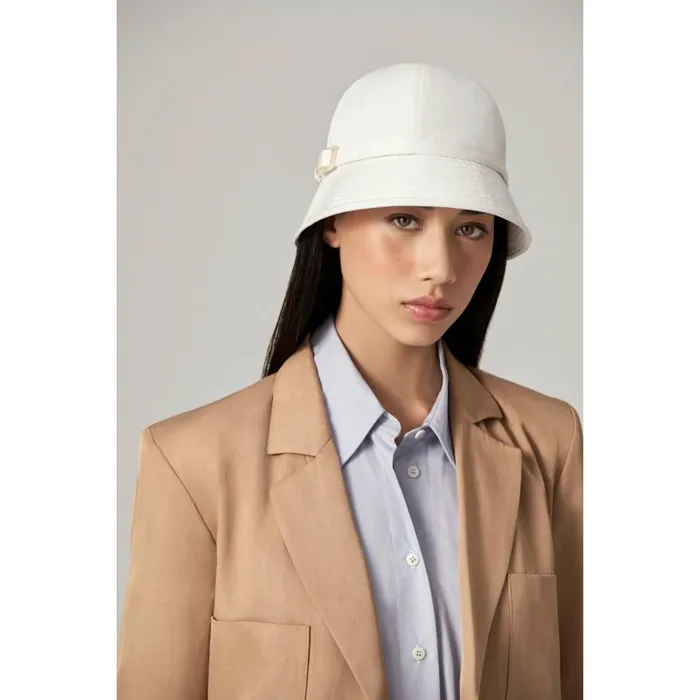 Round Crown Hats Helen Kaminski Alizee Off White