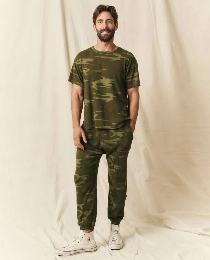 Tees and Sweats Men The Great The Men039s Stadium Sweatpant Deep Woods Camo