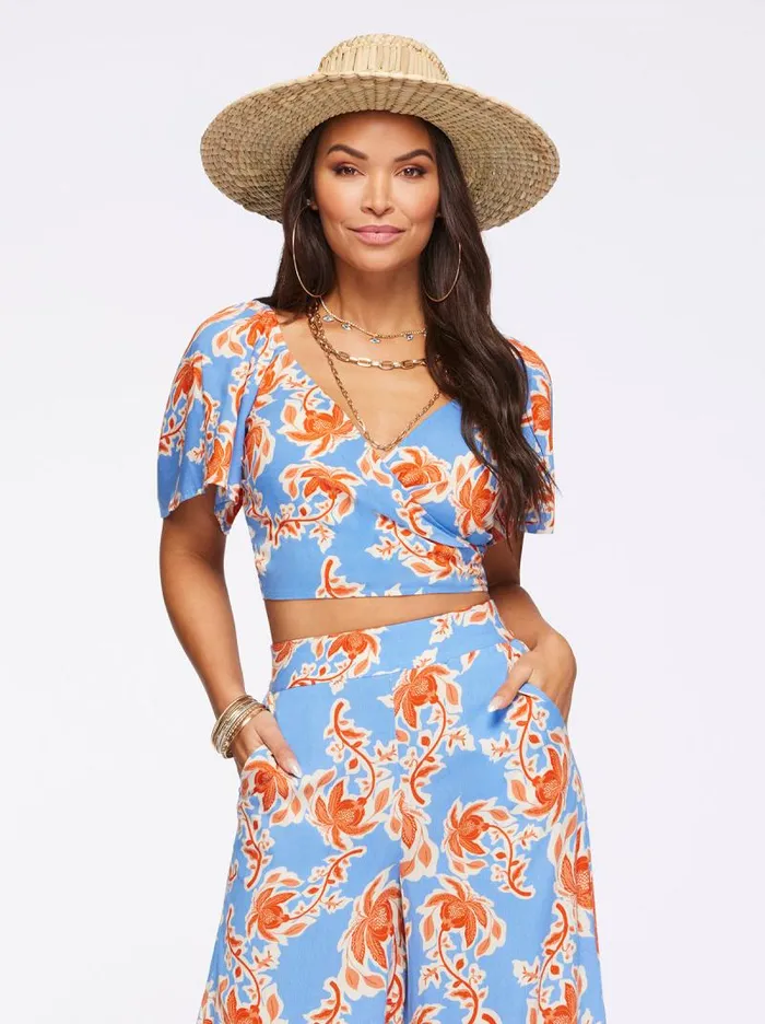 Women Jessica Simpson Tops and Tees Kerrigan Crop Top In Defined Botanicals