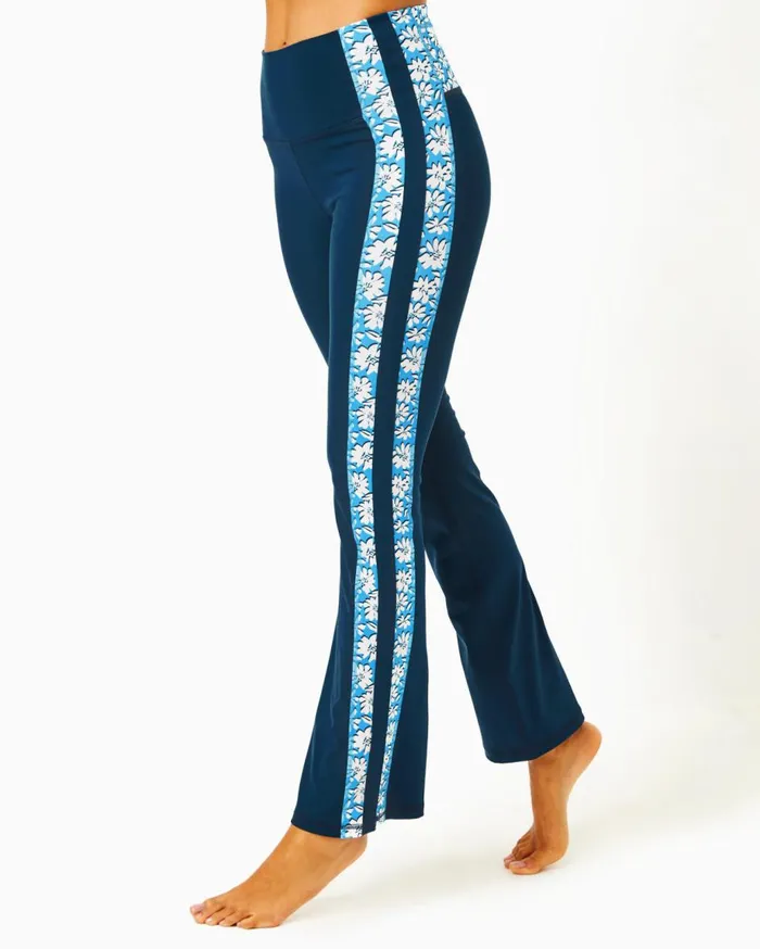Women Lilly Pulitzer Bottoms UPF 50 Luxletic 315 Low Tide Navy Women Lilly Pulitzer Bottoms UPF 50 Luxletic 315 Low Tide Navy