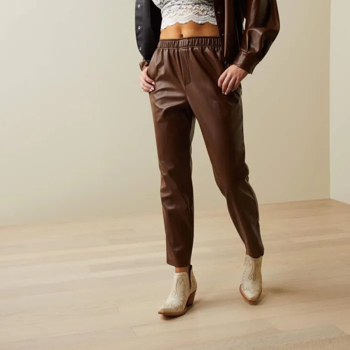 Women Pants and Shorts Ariat Small Town Jogger Pant Fondue Fudge