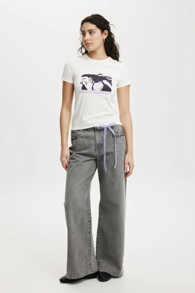 Women Tops Cotton On Fitted Lcn Graphic Longline Tee Lcn Br Olivia Rodrigo Photographicvintage Wh Women Tops Cotton On Fitted Lcn Graphic Longline Tee Lcn Br Olivia Rodrigo Photographicvintage Wh